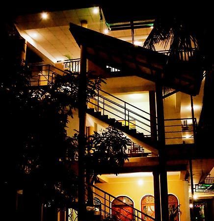 Centra Villa Kataragama Exterior foto